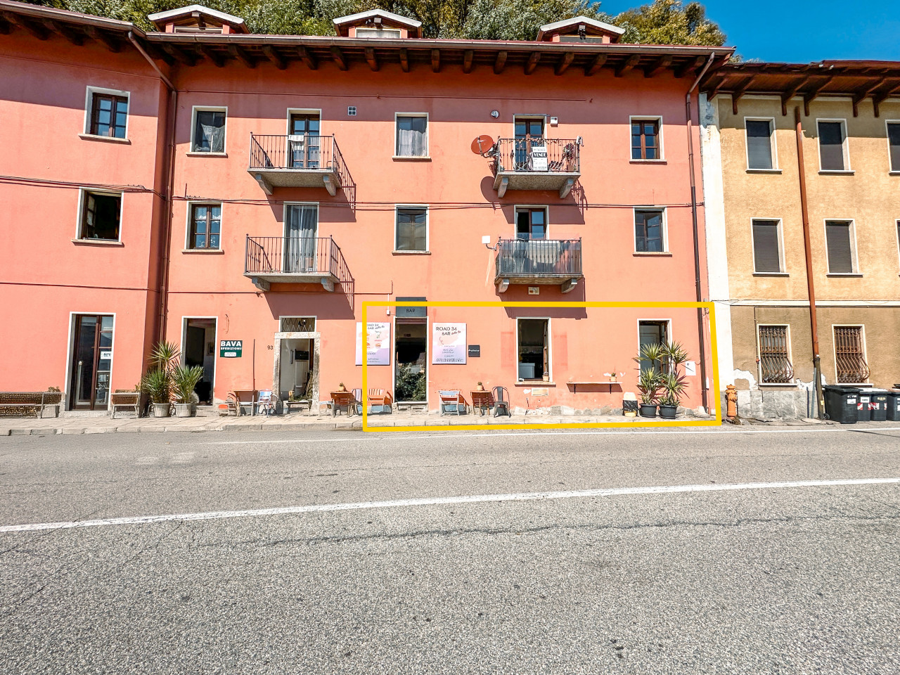 Bar in vendita a Cannobio, di forte passaggio