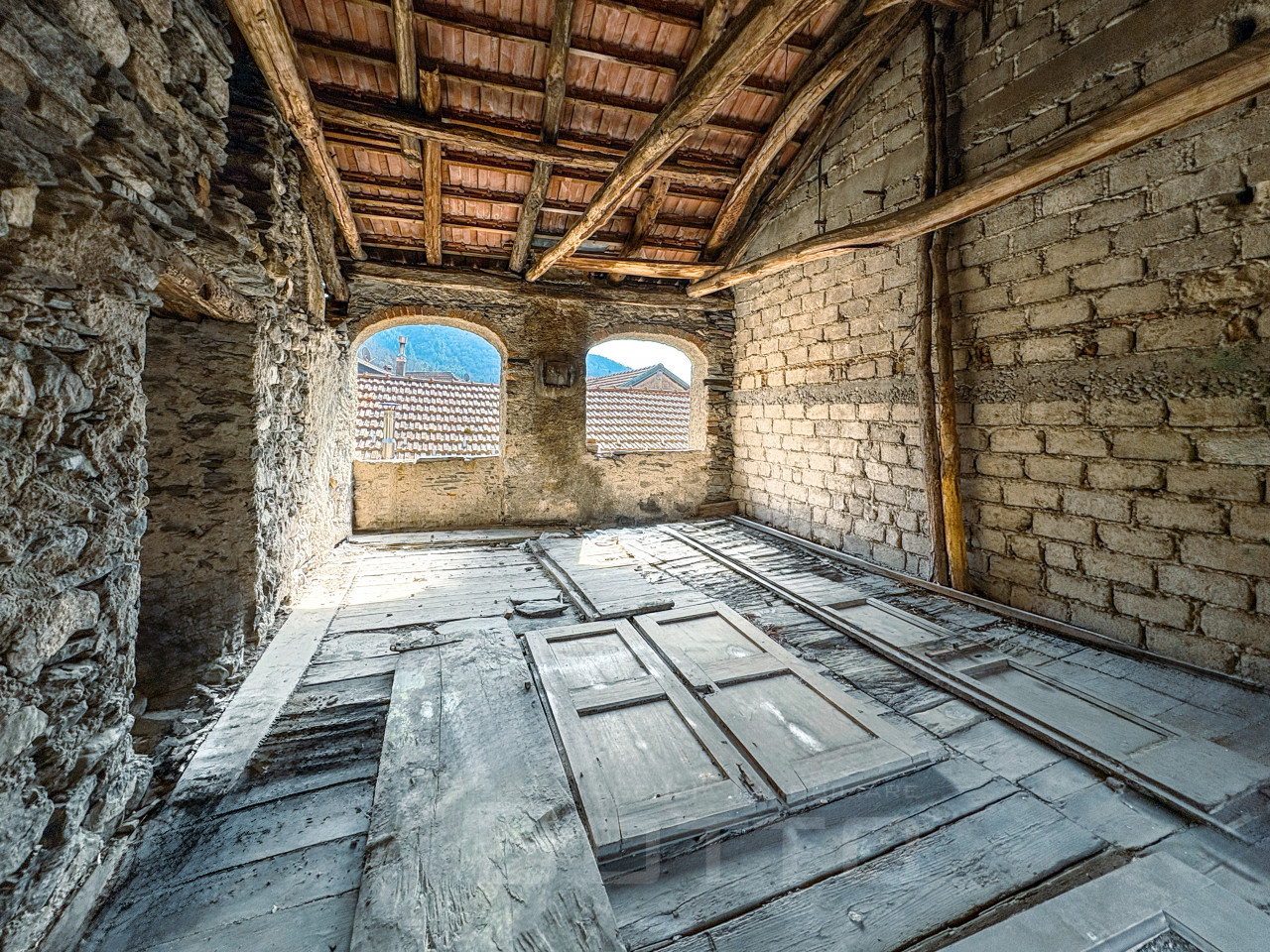 000__casa-vendita-agrano-sottotetto3_wmk_0