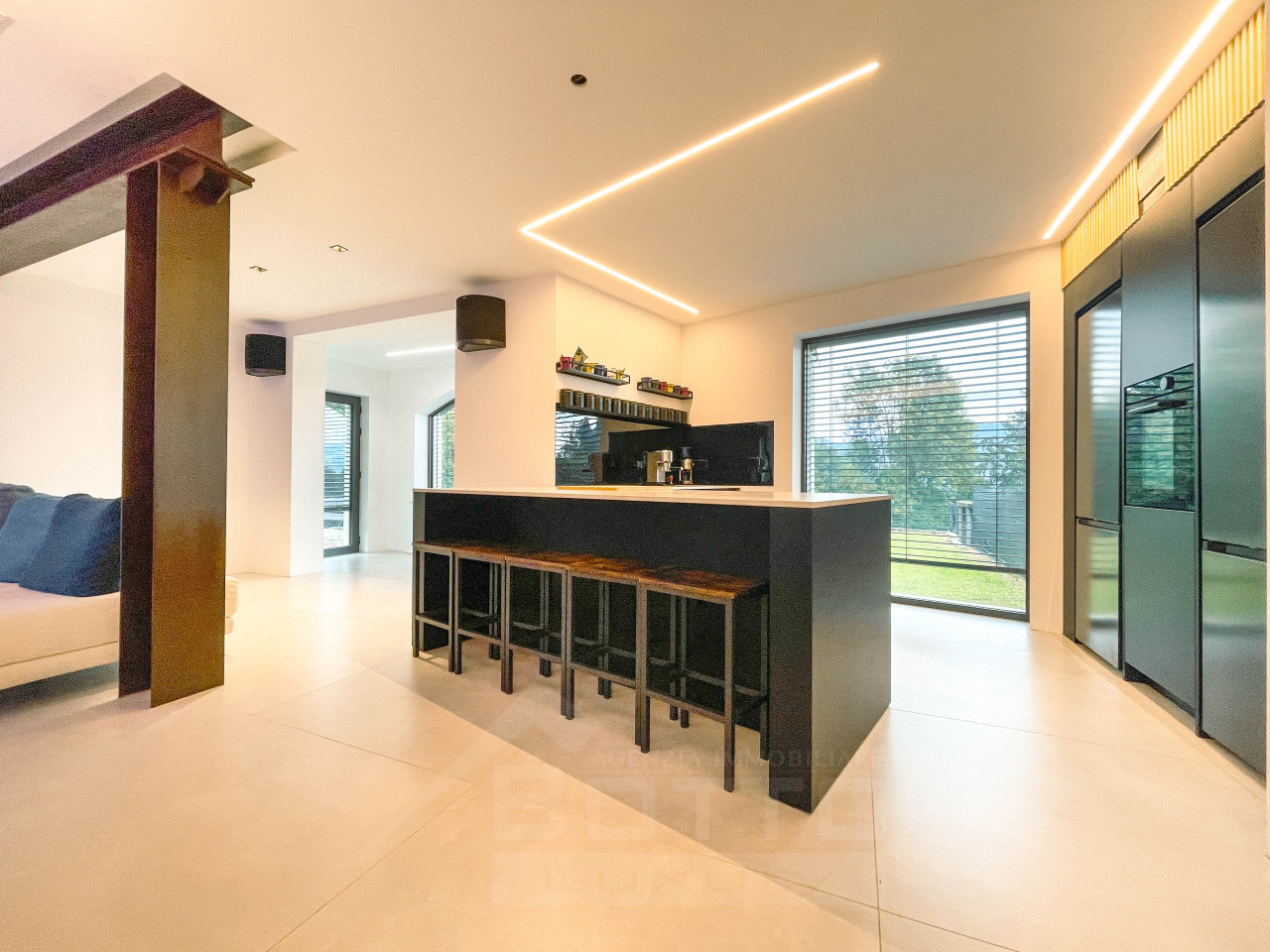 000__casa-vendita-baveno-kitchen_wmk_0