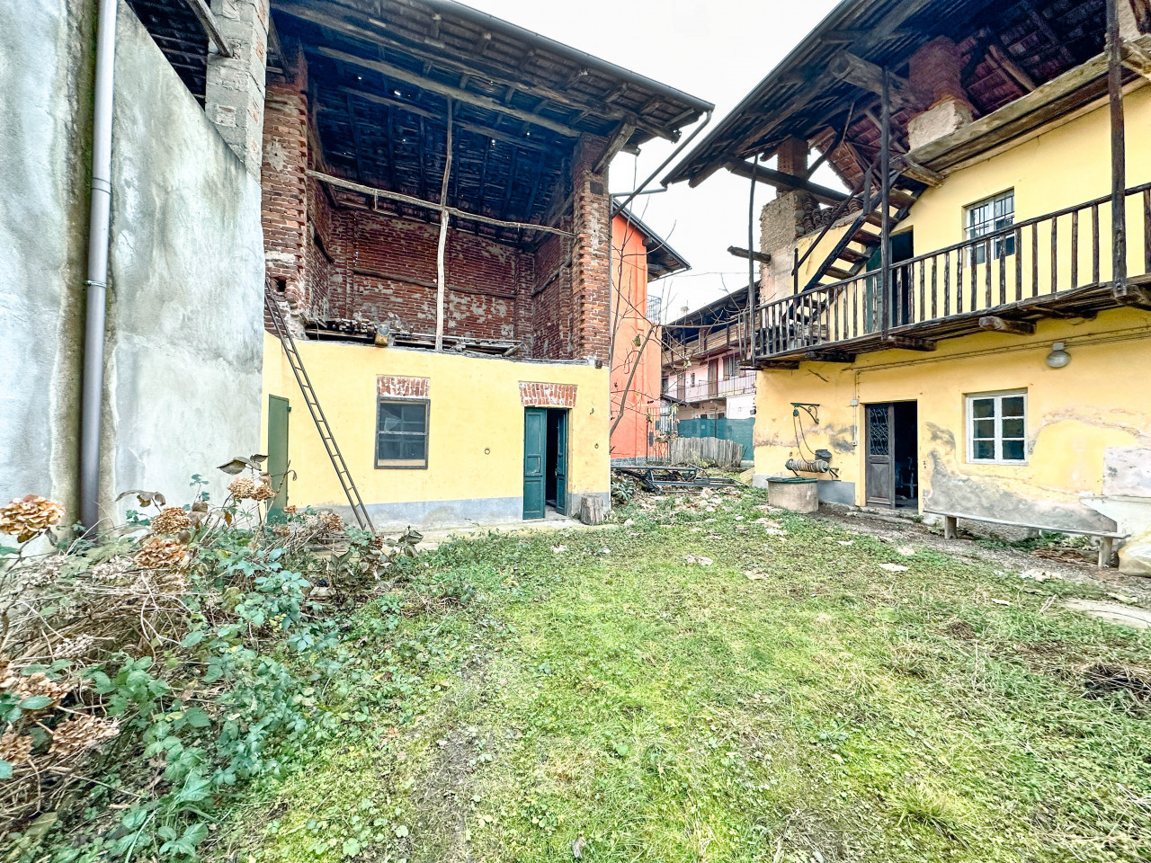 000__casa-vendita-cavallirio-giardino1212_wmk_0