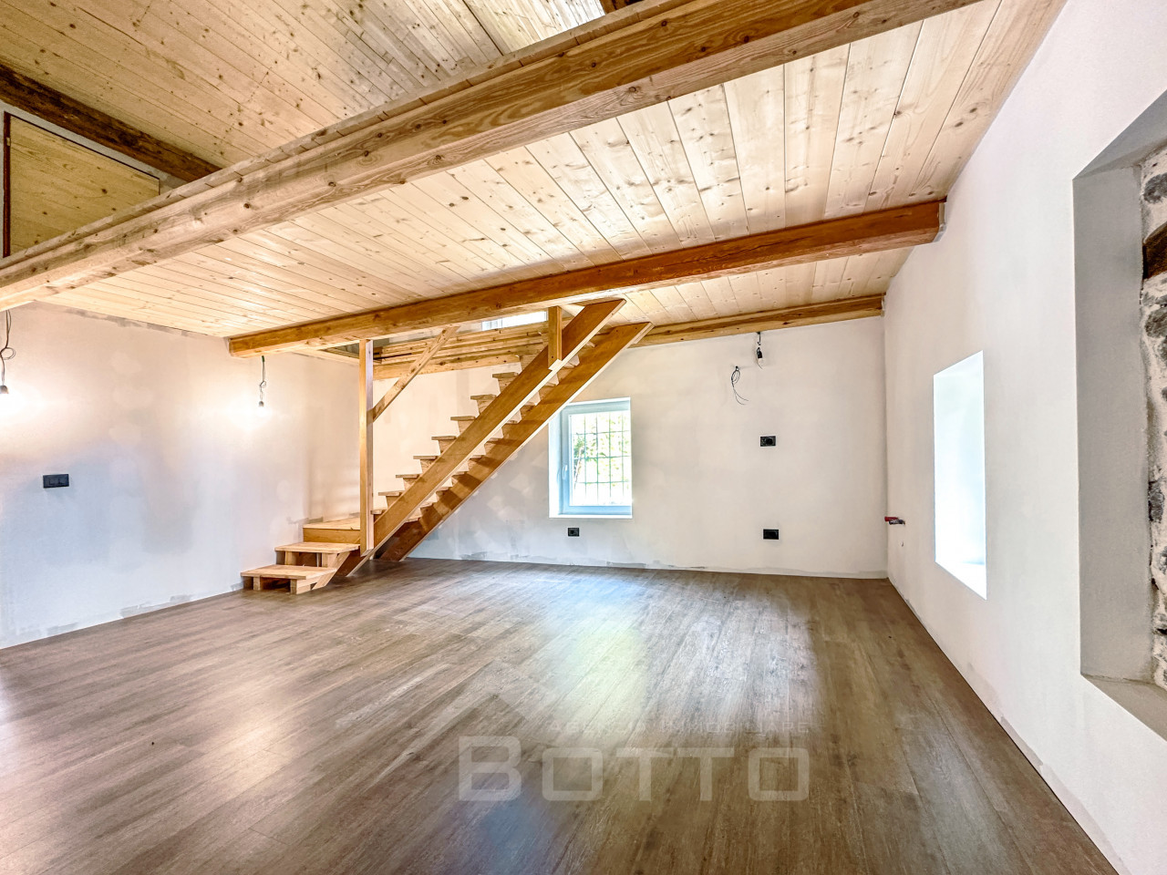 000__casa-vendita-fobello-stanzino6_wmk_0
