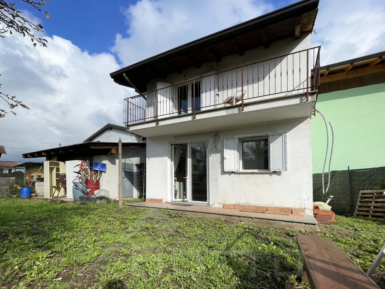 000__casa-vendita-fontaneto-giardino2