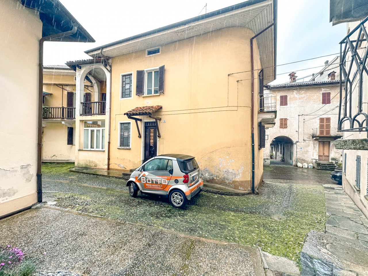 000__casa-vendita-grignasco-esterno