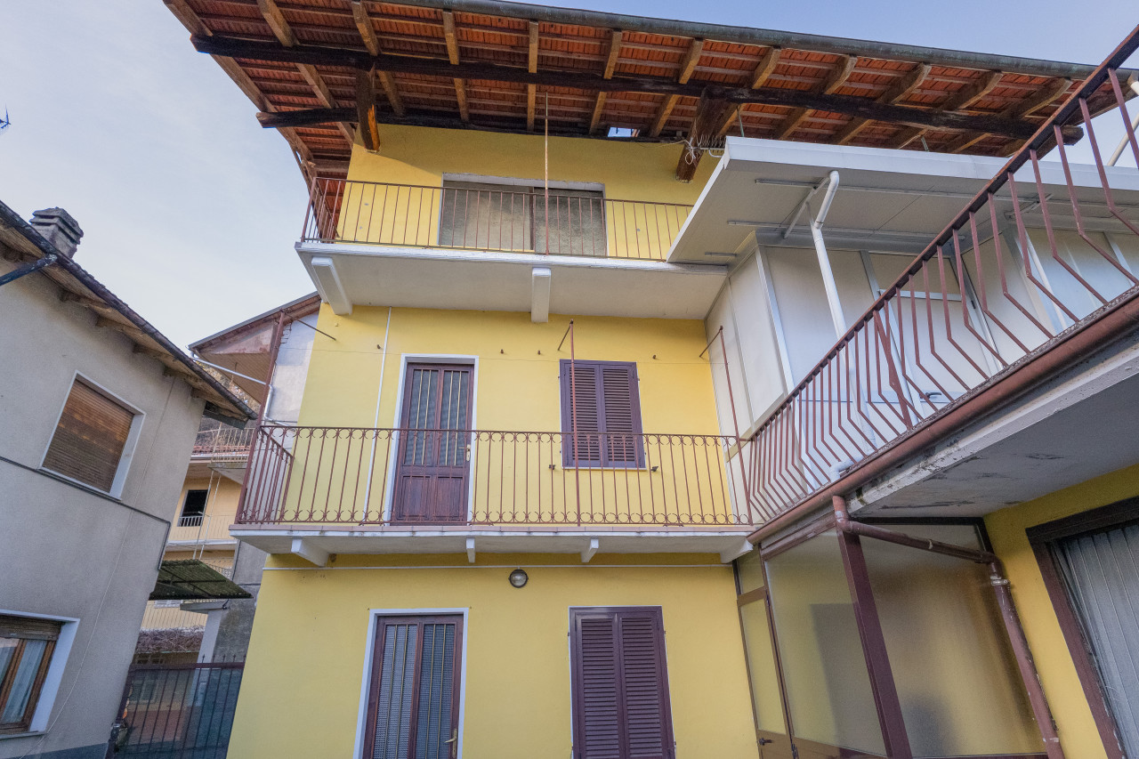 000__casa-vendita-serravalle-esterno