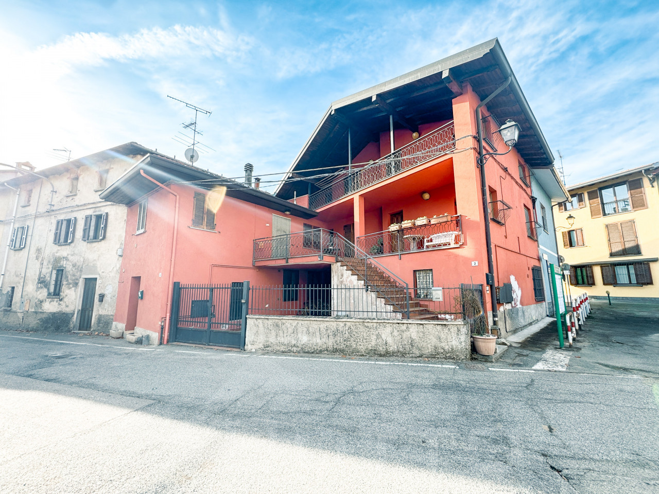 000__vendita-appartamento-gattico-facciata2_wmk_0