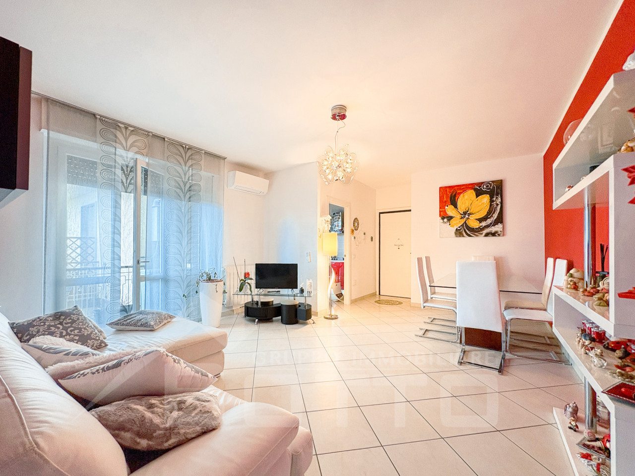 000__vendita-appartamento-marano-ticino-soggiorno3_wmk_0