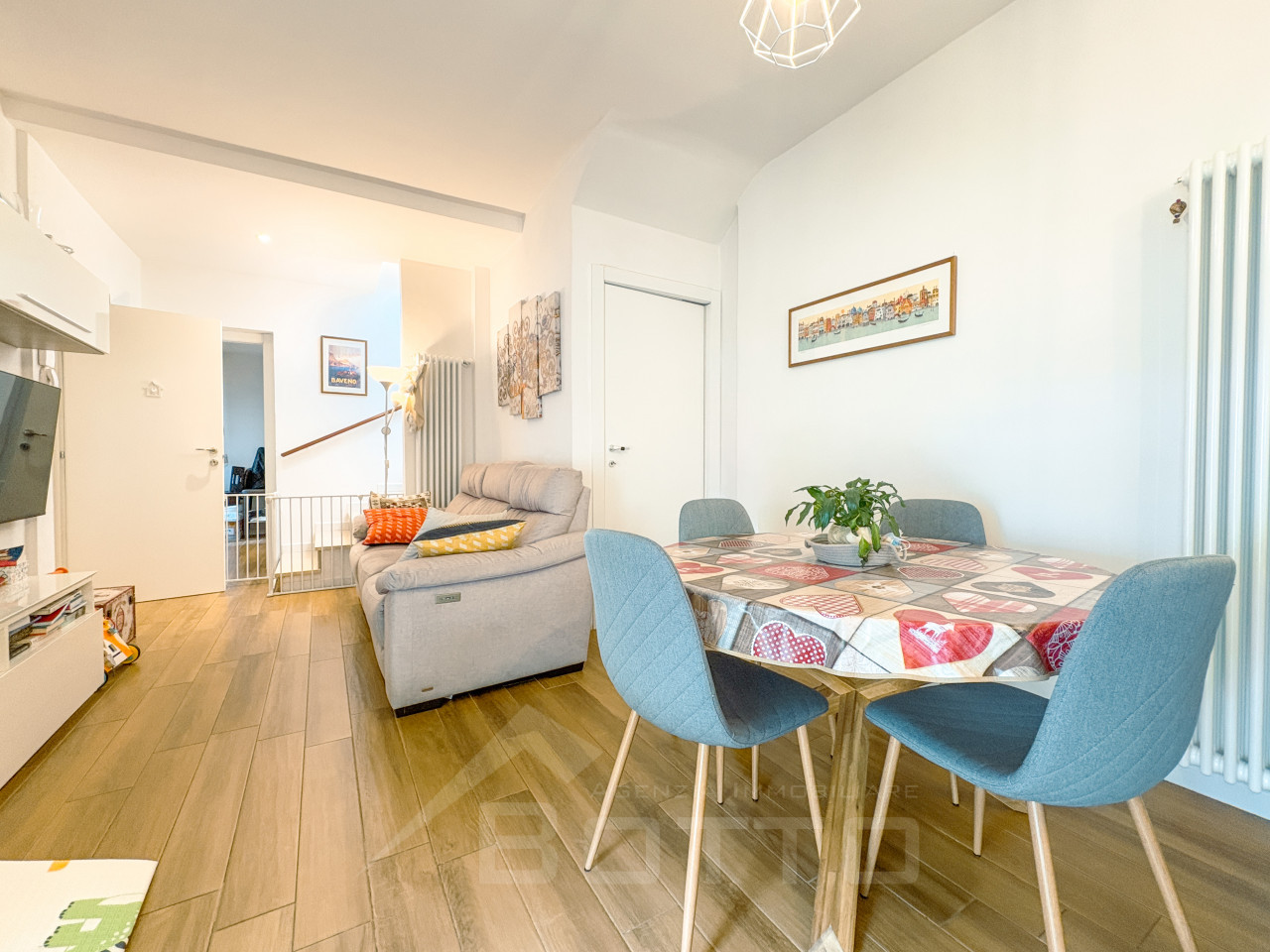 001__appartamento-omegna-vendita-soggiorno1_wmk_0