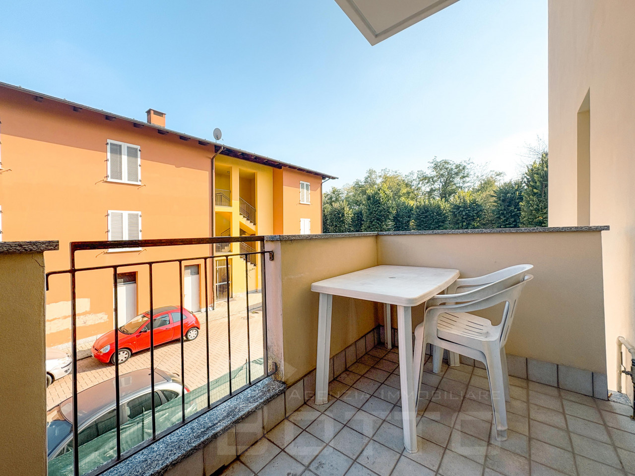 001__appartamento-vendita-borgomanero-balcone1_wmk_0