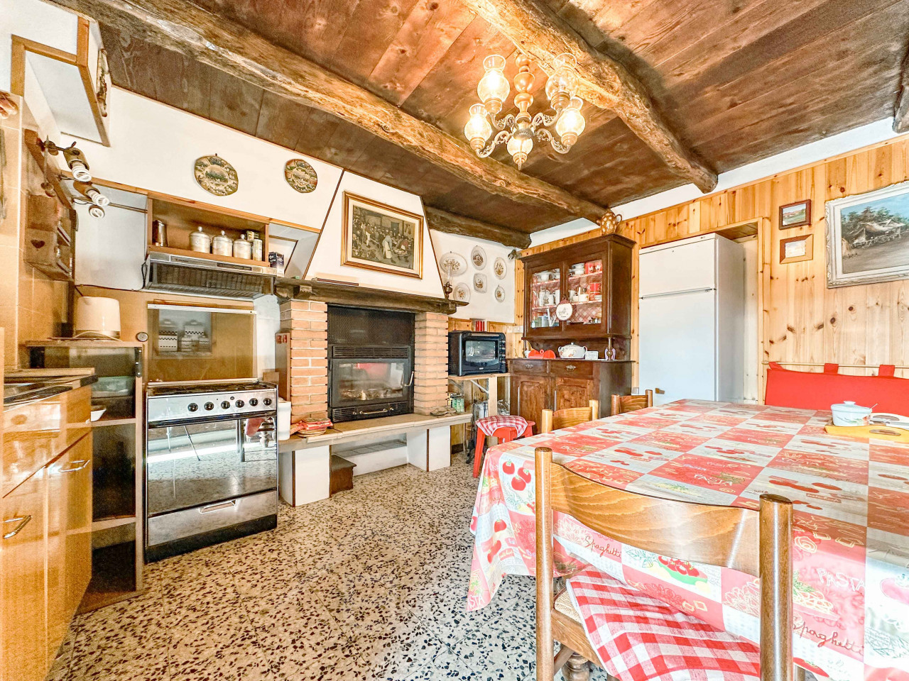 001__casa-vendita-cesara-cucina_wmk_0
