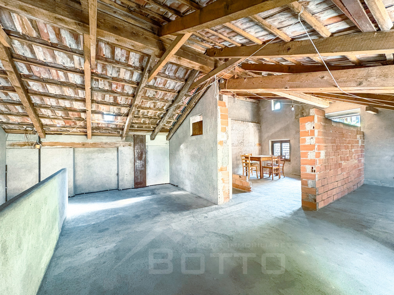 001__casa-vendita-cesara-sottotetto_wmk_0
