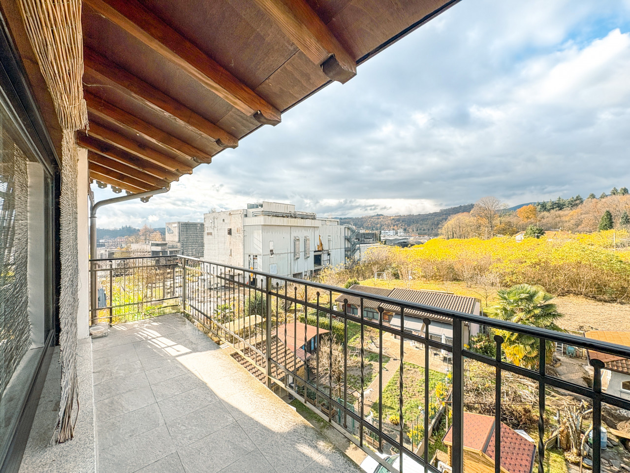 001__casa-vendita-gozzano-balcone
