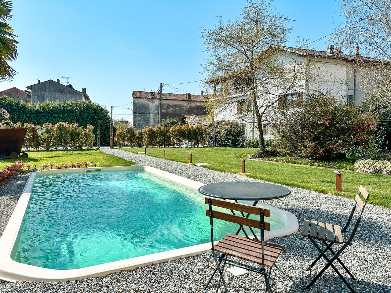 001__casa-vendita-lozzolo-piscina5_wmk_0