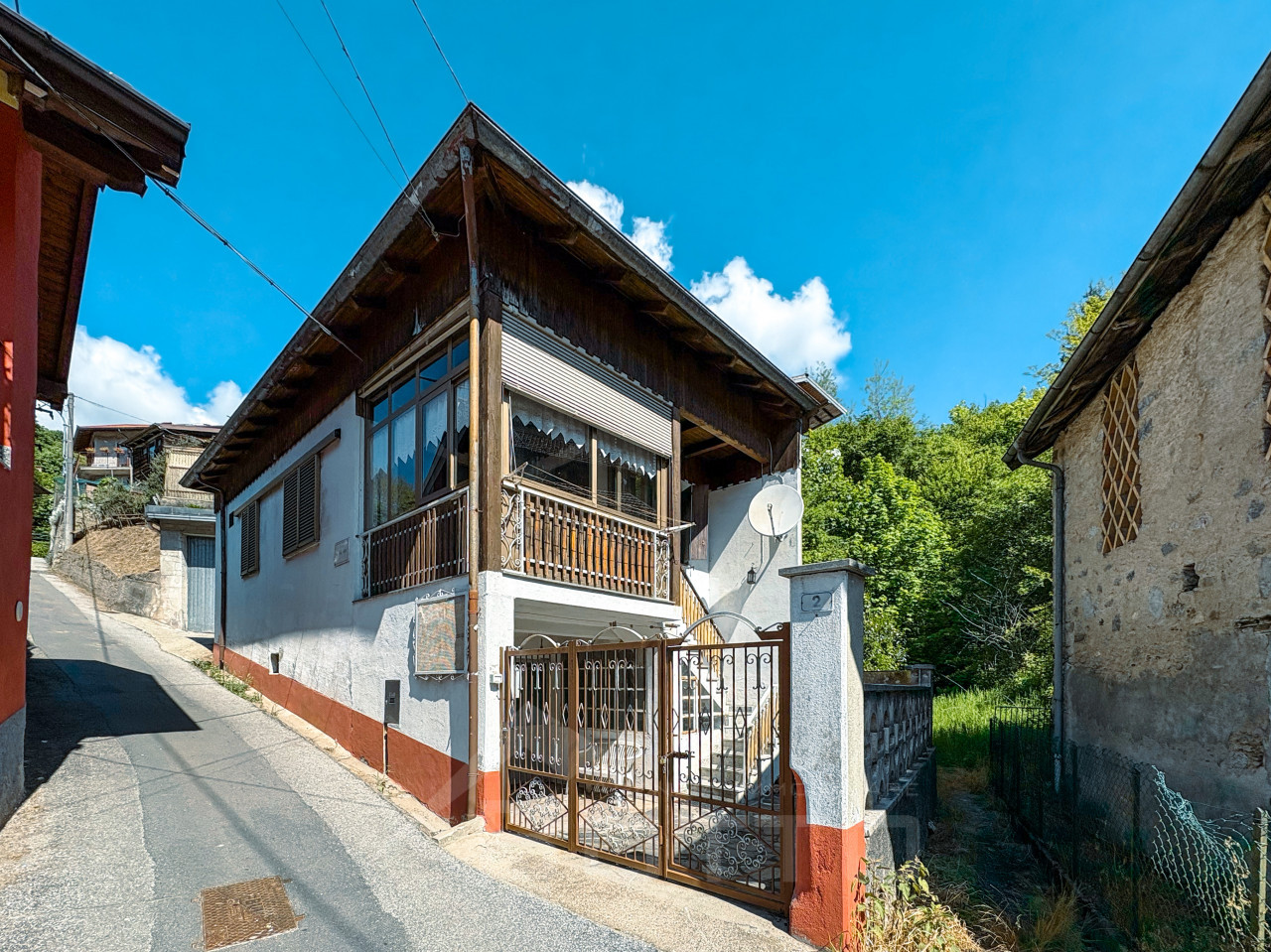 001__casa-vendita-quarna-sotto-esterno3_wmk_0