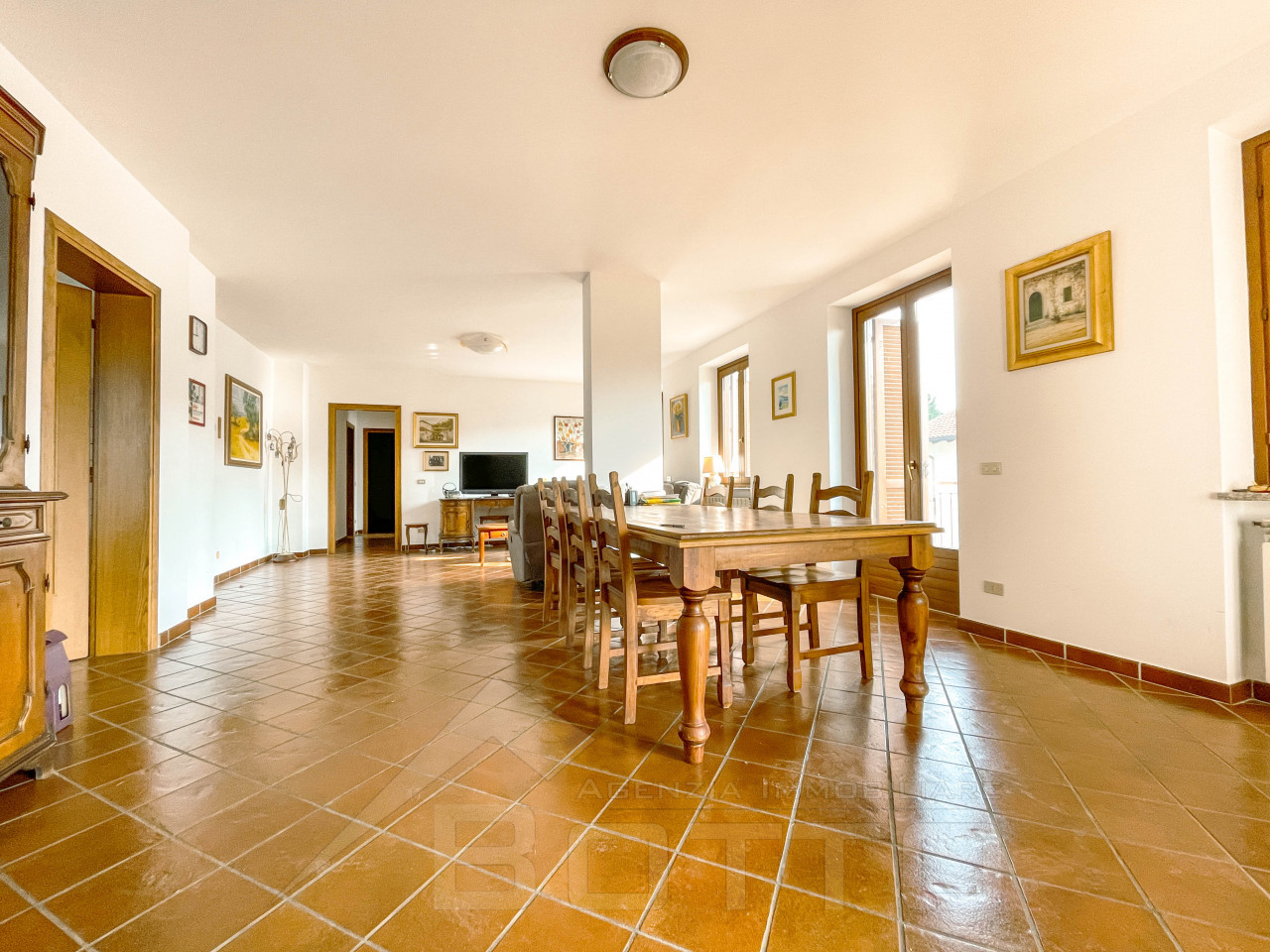 001__casa-vendita-suno-salotto_wmk_0