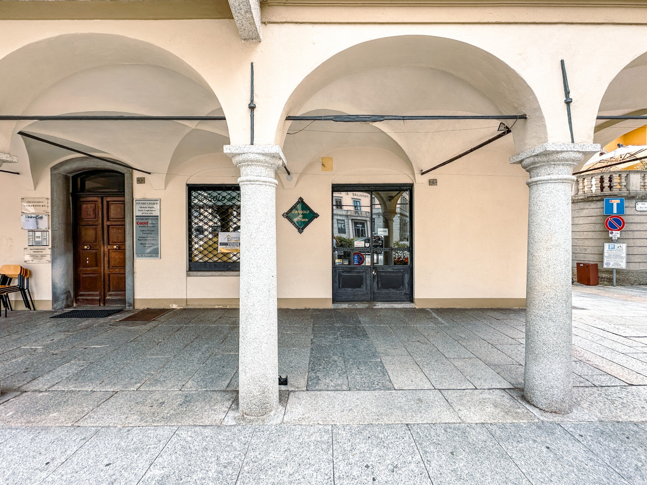 001__negozio-vendita-borgosesia-esterno11