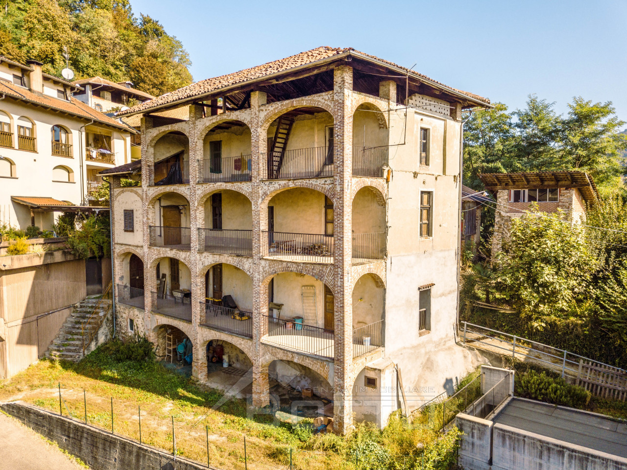 001__palazzo-vendita-marasco-esterno4_wmk_0
