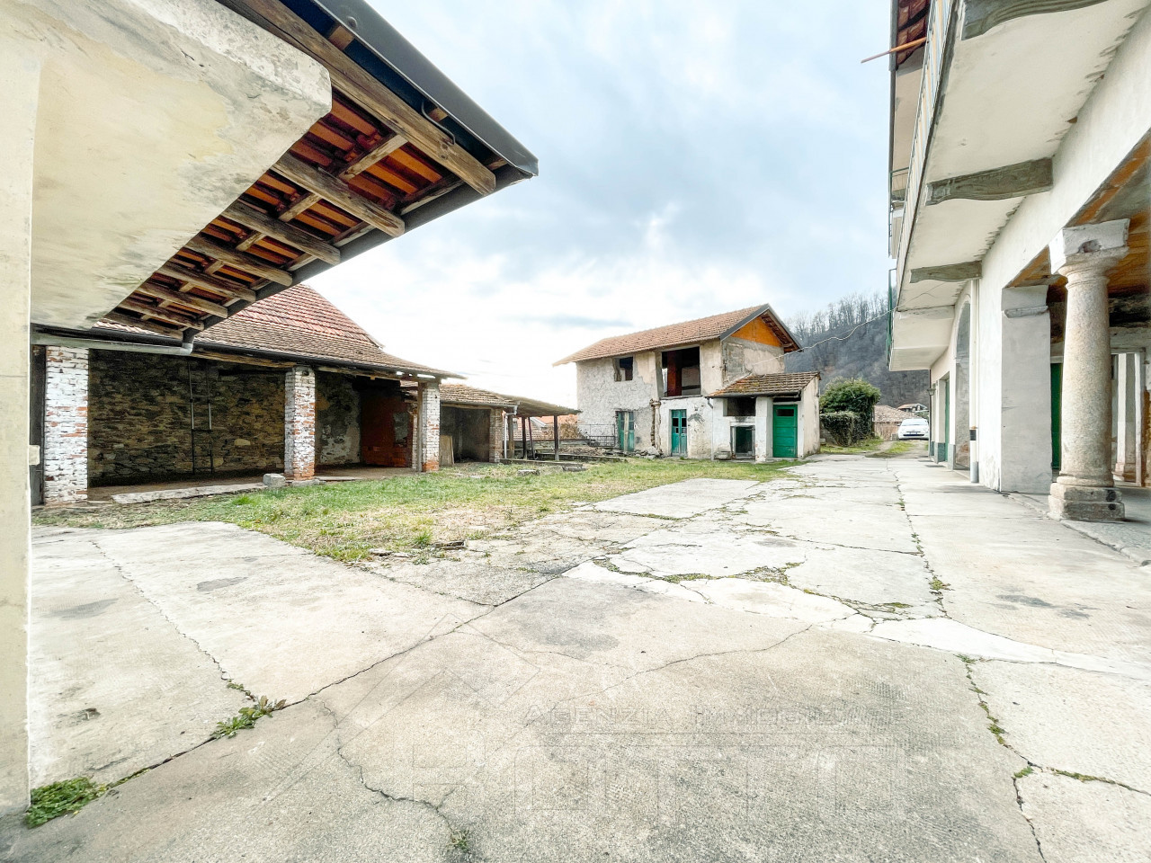 001__rustico-vendita-pogno-esternoesterno4