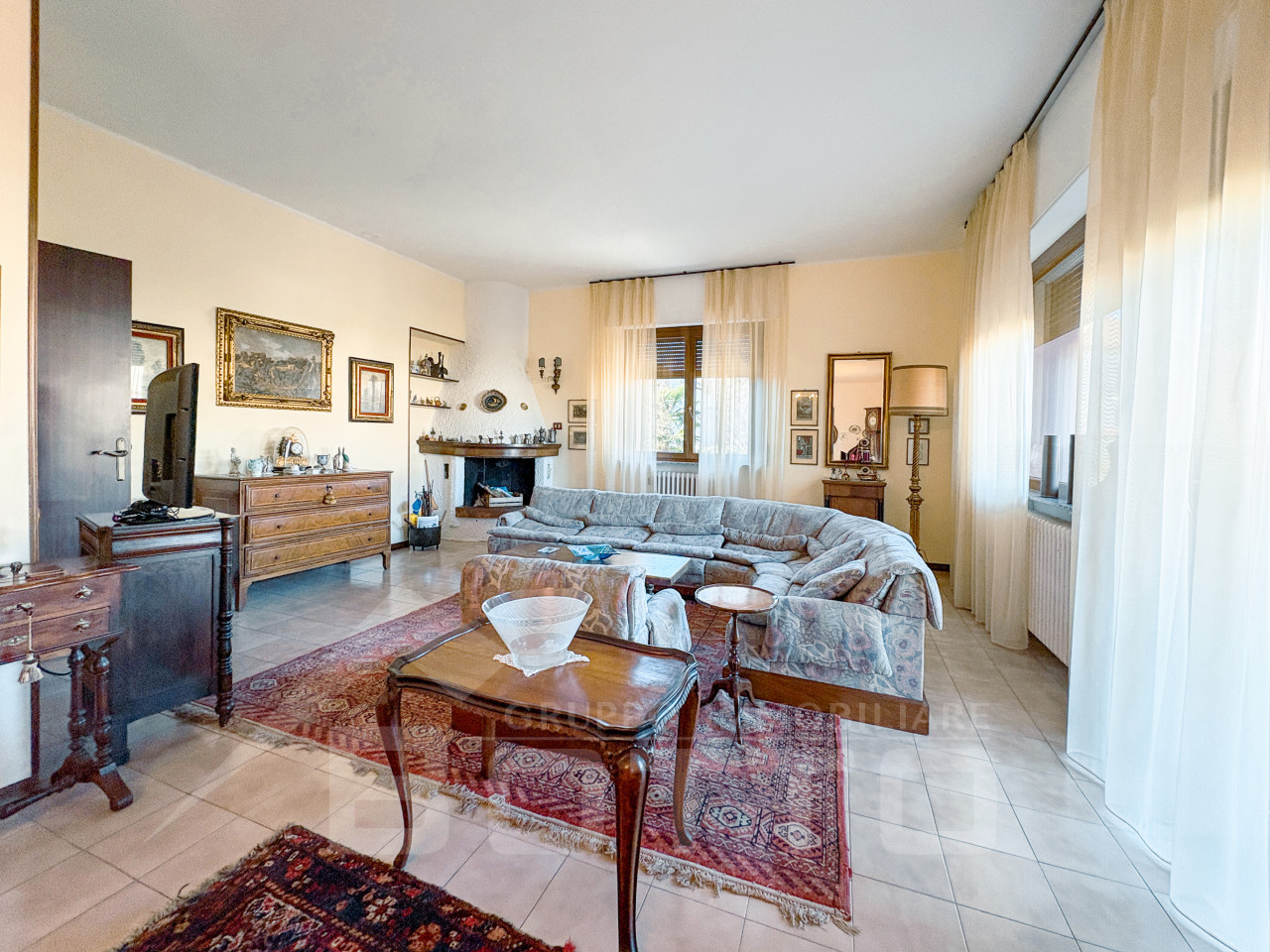 001__villa-vendita-varallo-pombia-soggiorno2_wmk_0