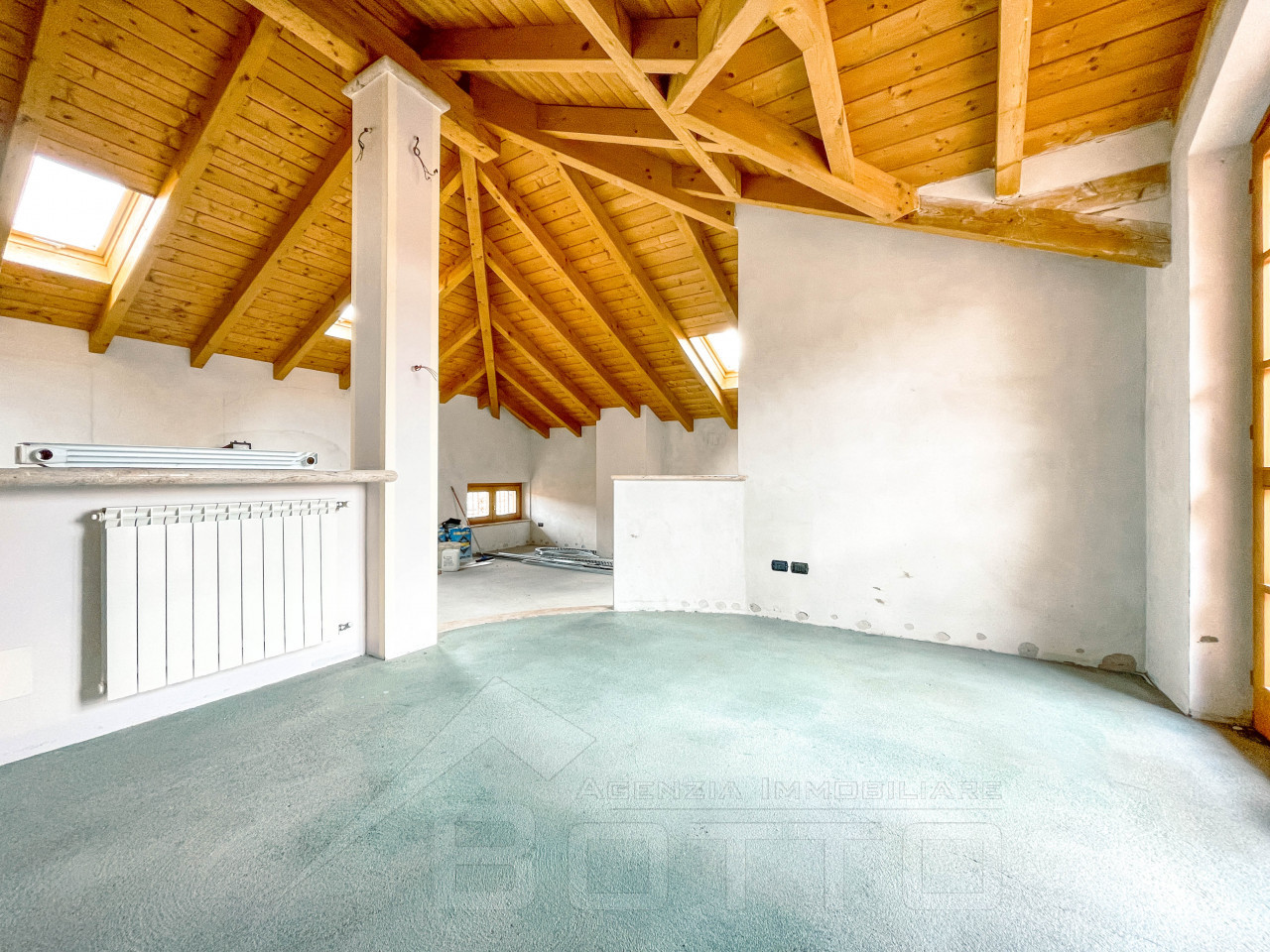 002__appartamento-vendita-borgomanero-cucina_wmk_0