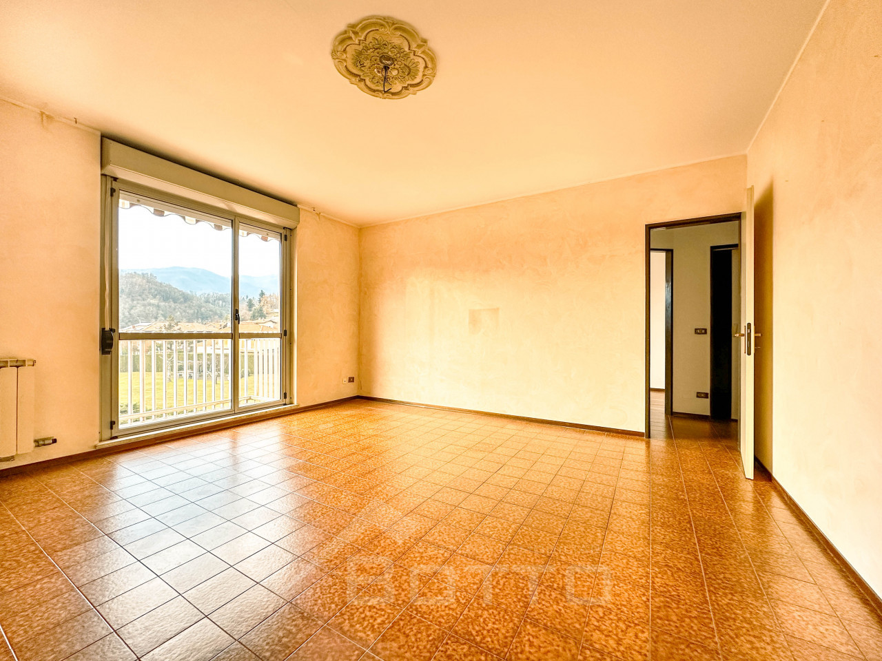 002__appartamento-vendita-borgosesia-stanza67_wmk_0