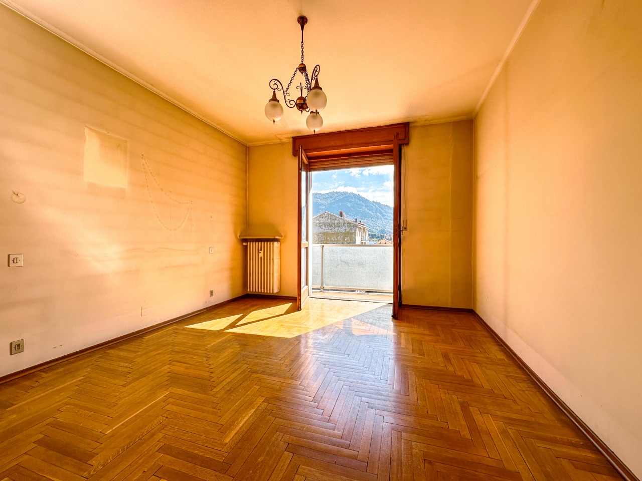 002__appartamneto-vendita-borgosesia-stanza2