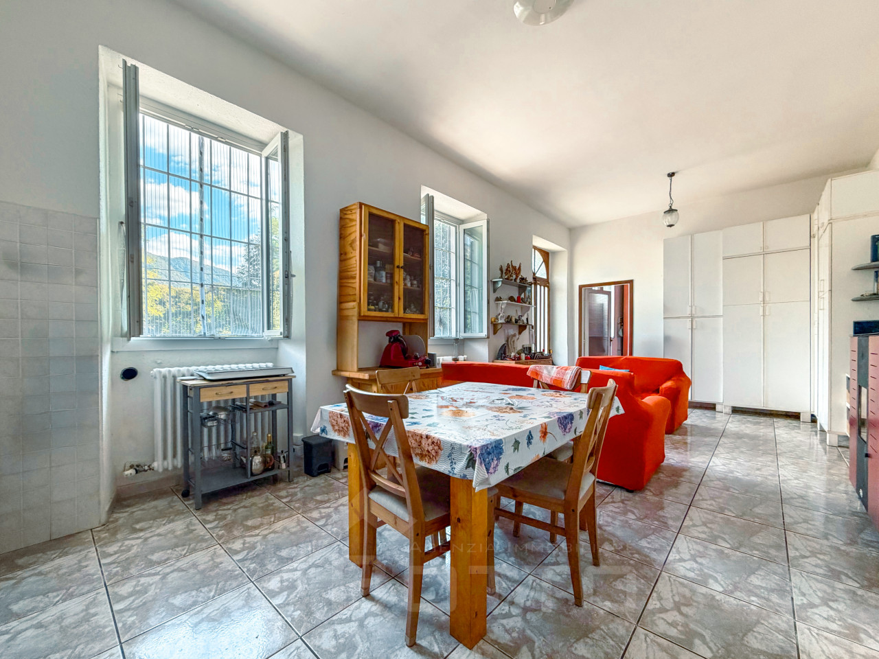 002__bifamiliare-vendita-omegna-soggiorno_wmk_0