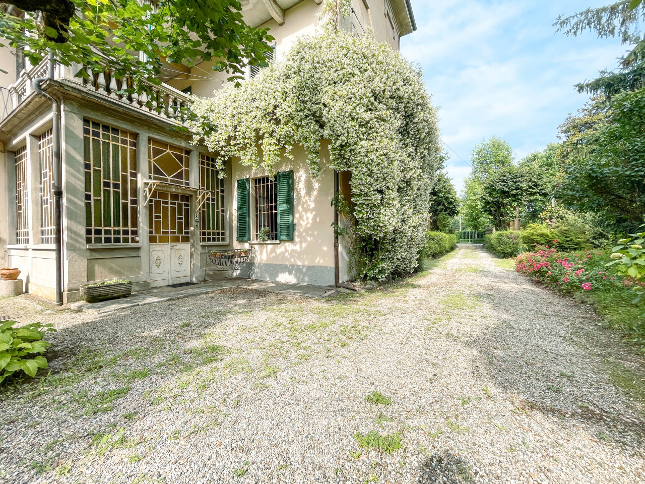 002__casa-vendita-gozzano-cortile_wmk_0