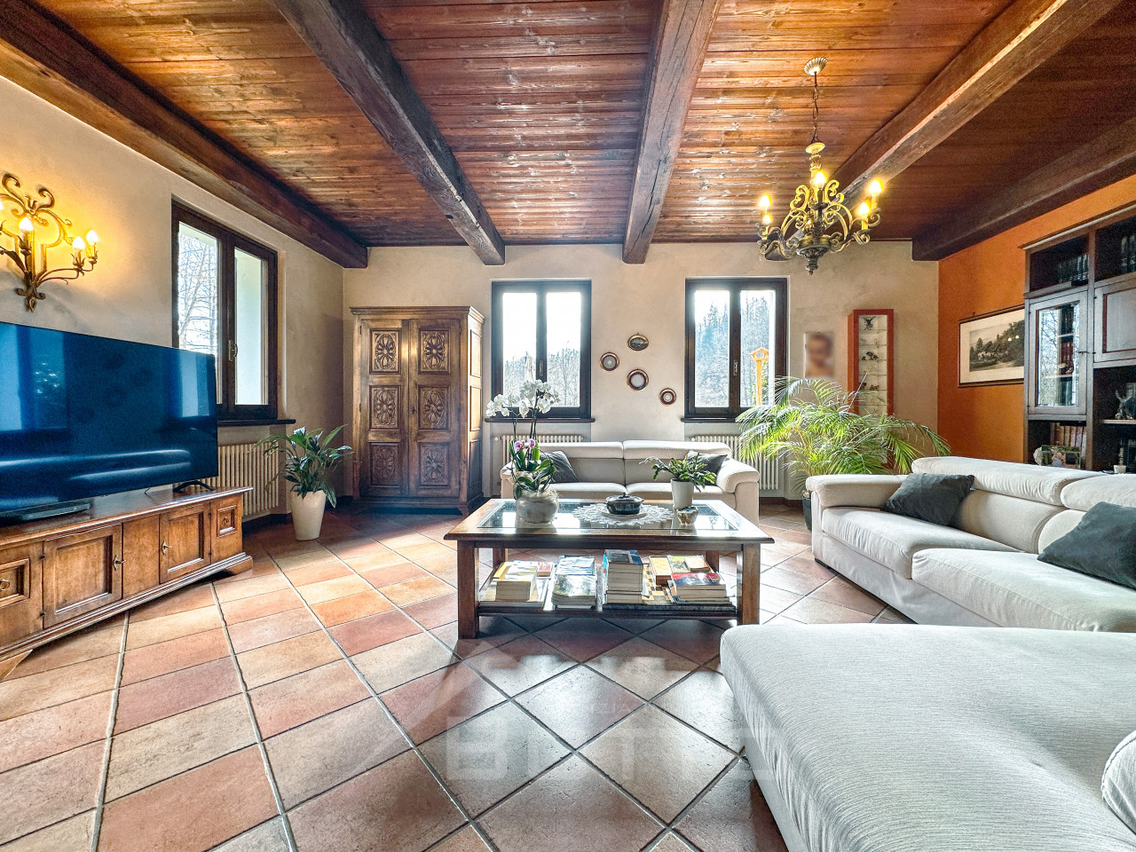 002__vendita-casa-caprile-salotto1_wmk_0