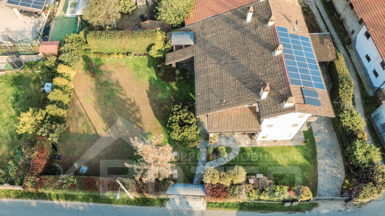 002__vendita-villa-semindipendite-oleggio-facciata10_wmk_0