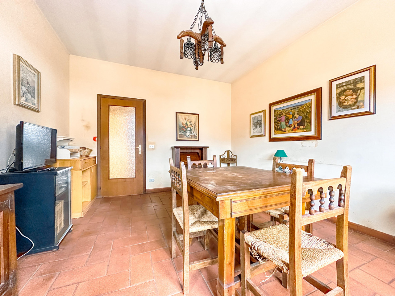 003__appartamento-vendita-crevacuore-tavolo2