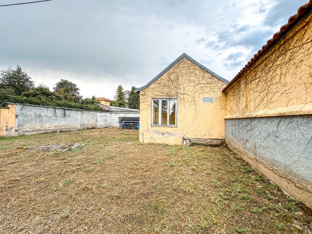 003__casa-vendita-grignasco-giardino11