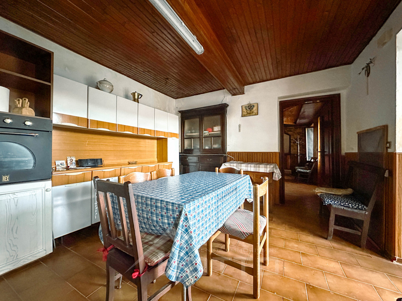 003__casa-vendita-merlero-table_wmk_0
