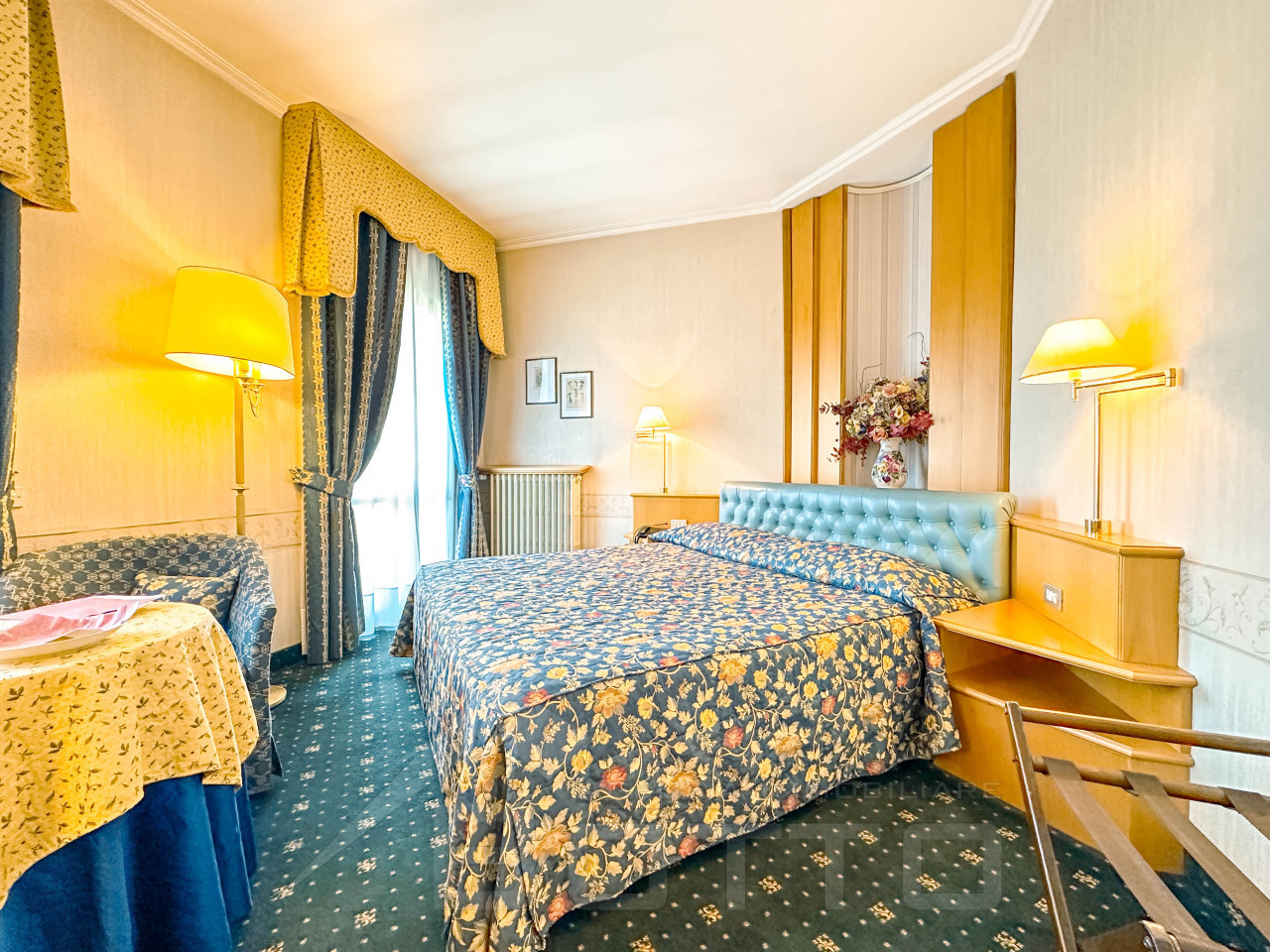 003__hotel-vendita-soriso-letto5_wmk_0