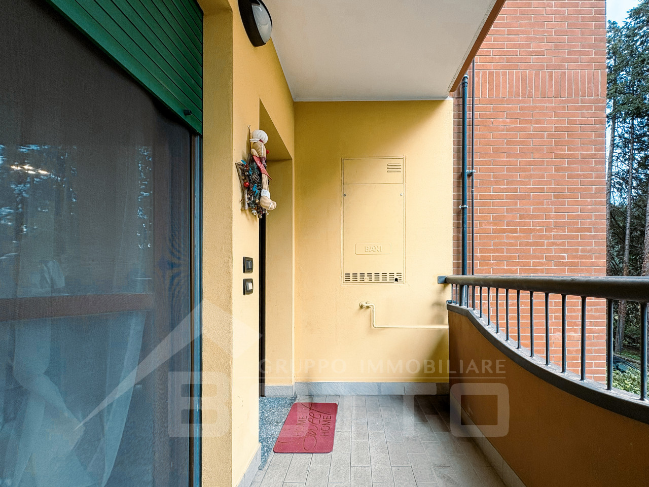 003__vendita-appartamento-oleggio-balcone2_wmk_0