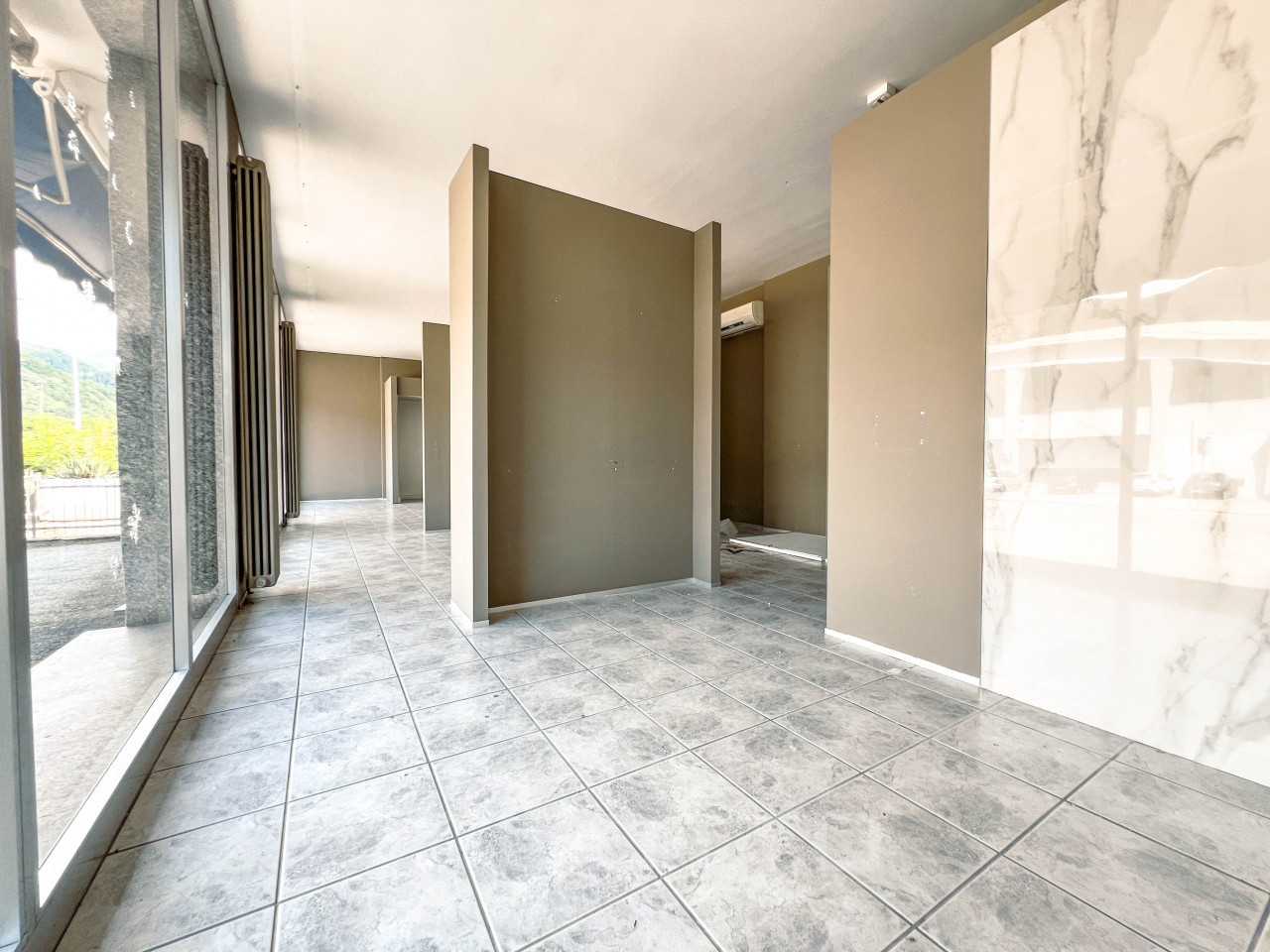 003__villa-vendita-borgosesia-1piano-negozio2_wmk_0