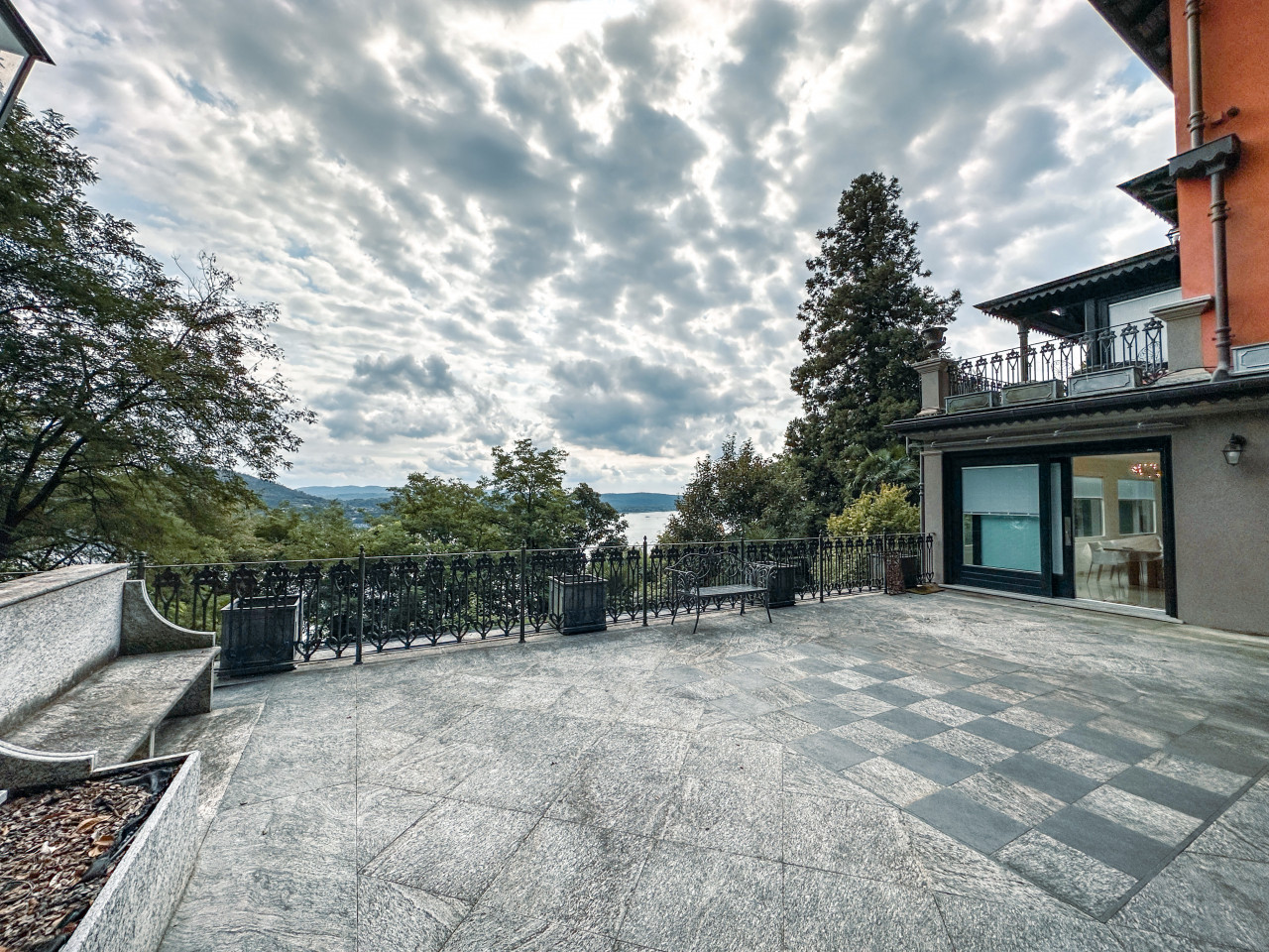 003__villa-vendita-lago-terrazzo