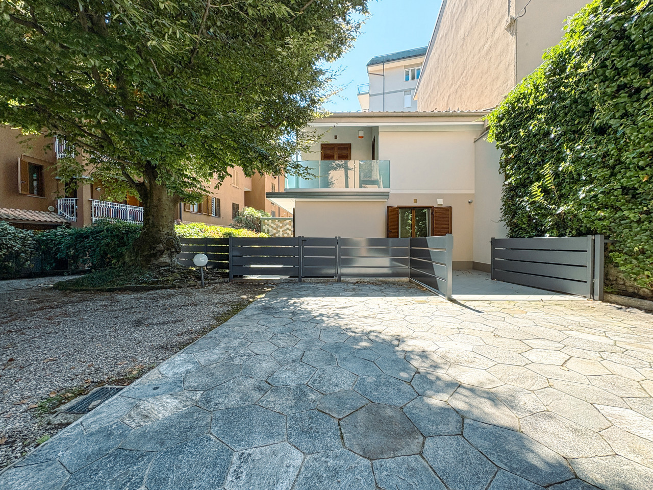 003__villa-vendita-stresa-esterno63_wmk_0