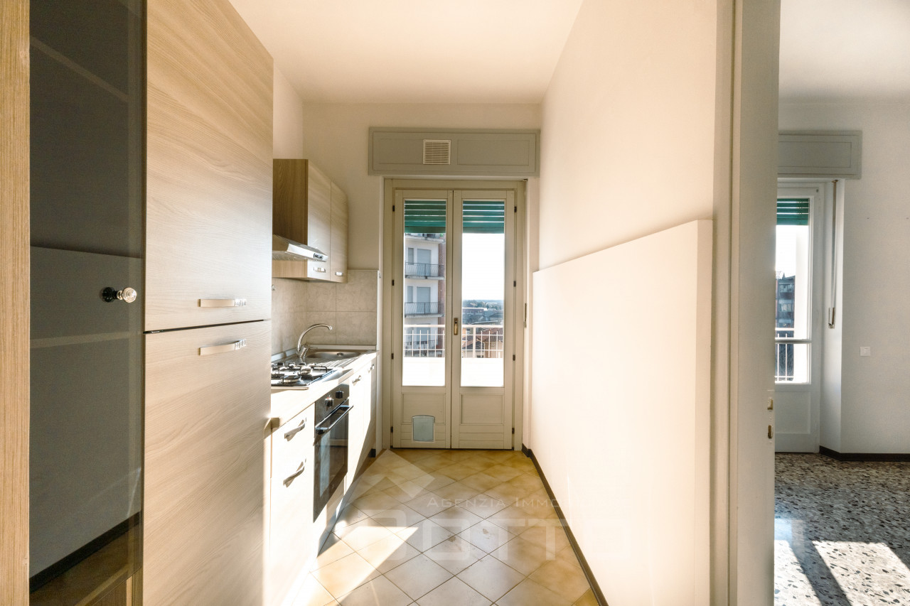 004__appartamento-vendita-gattinara-cucina_wmk_0