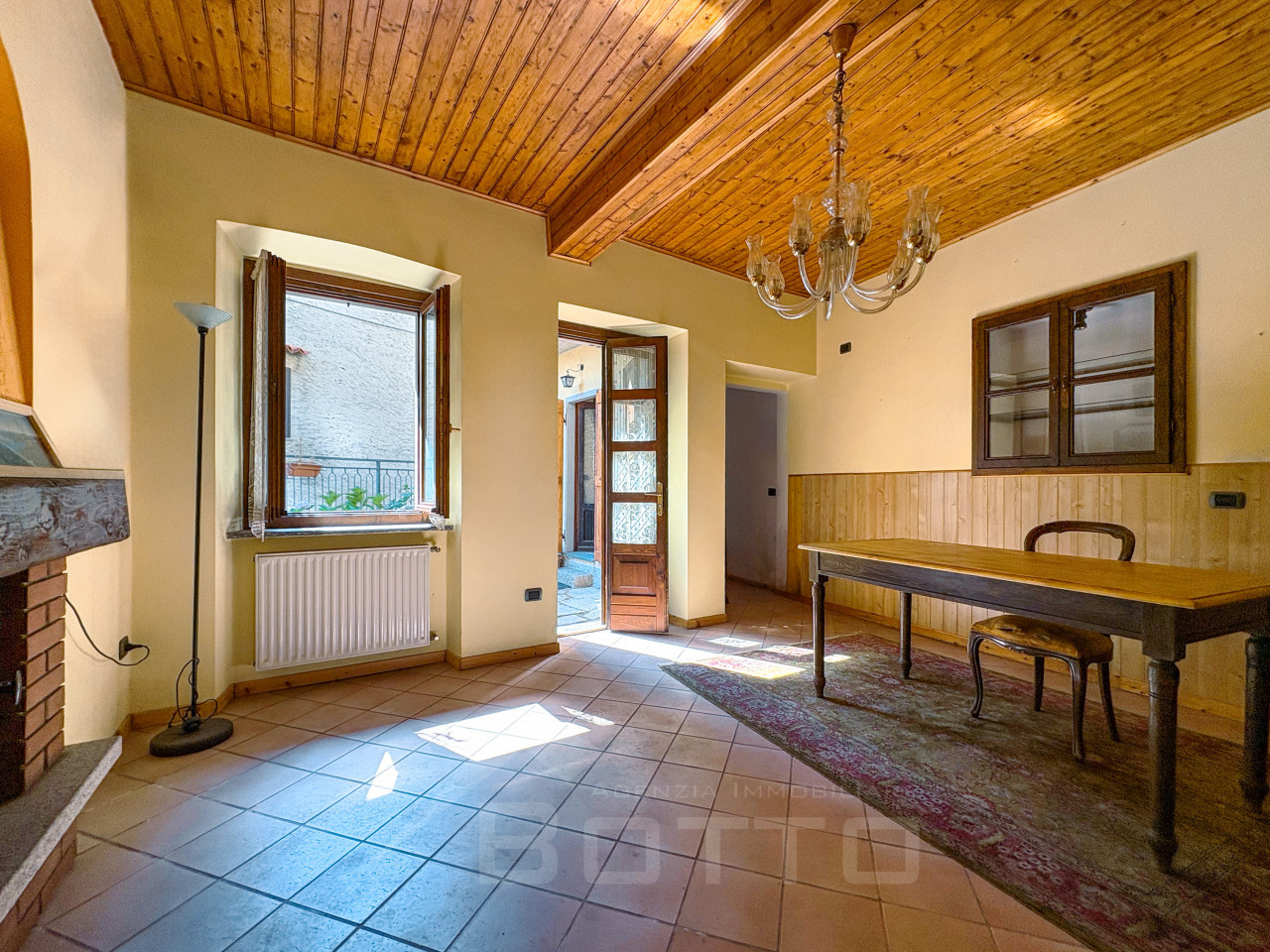 004__casa-vendita-armeno-soggiorno1_wmk_0