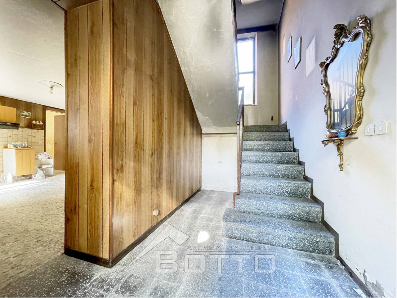 004__casa-vendita-bogogno-scale