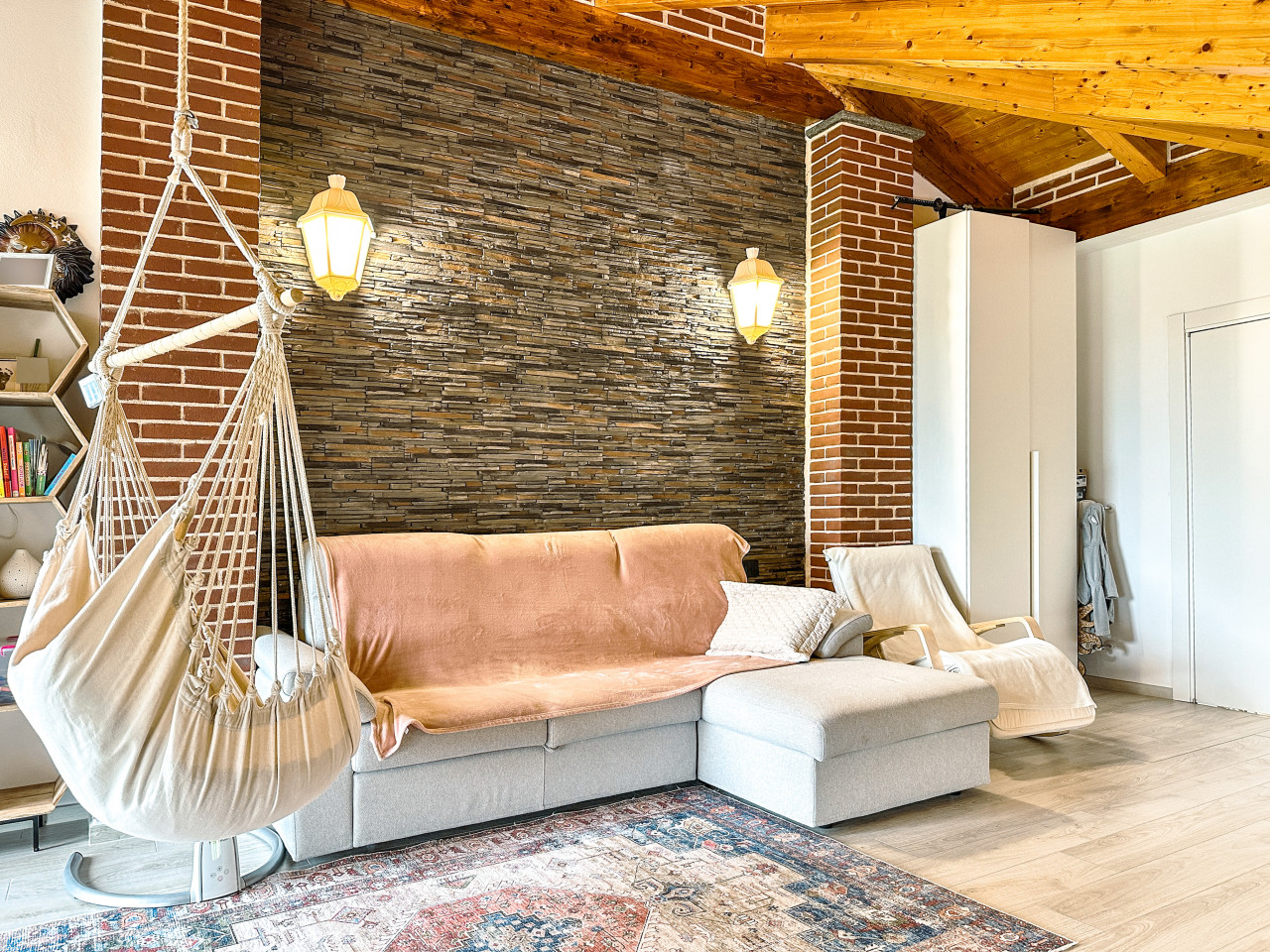 004__casa-vendita-coggiola-sofa