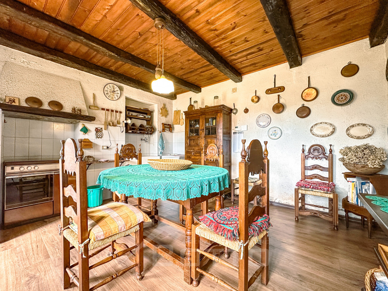 004__casa-vendita-varallo-table_wmk_0