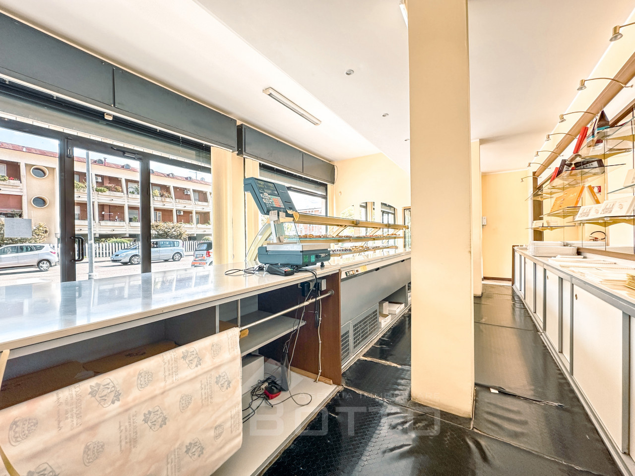 004__negozio-vendita-vercelli-pasticcini_wmk_0