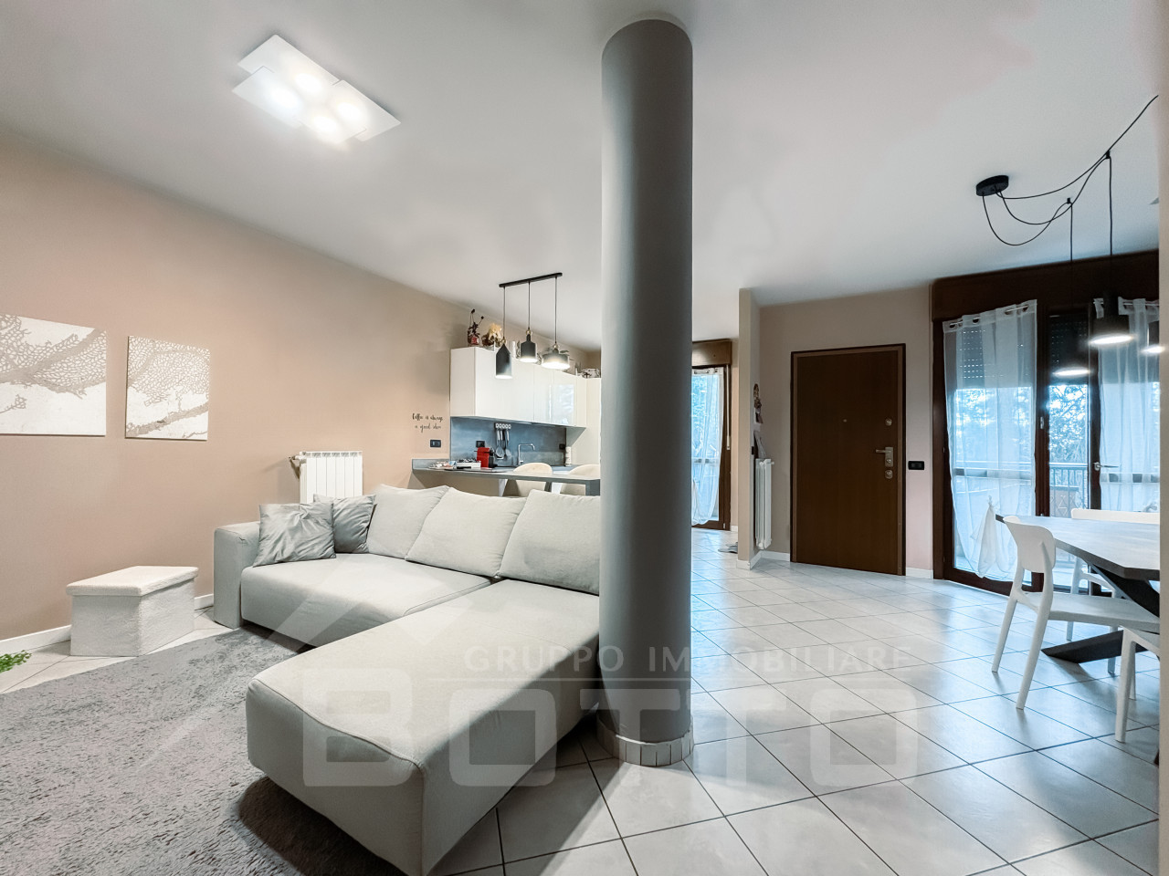 004__vendita-appartamento-oleggio-soggiorno1_wmk_0