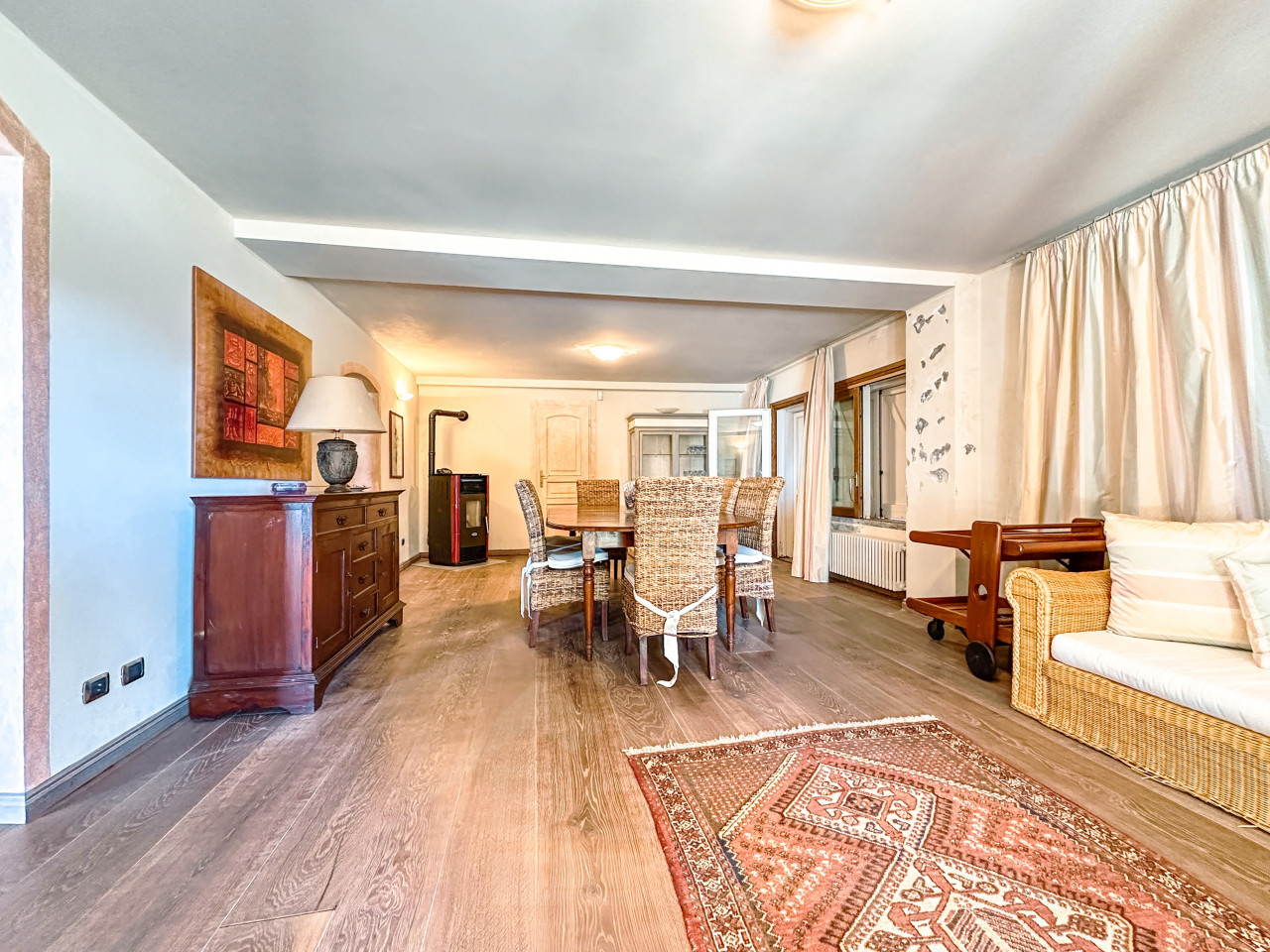 004__villa-vendita-baveno-tavolo87_wmk_0