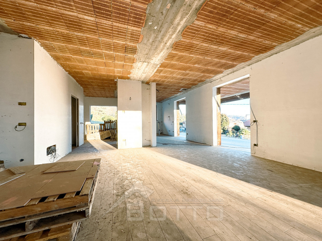004__villa-vendita-grignasco-salotto