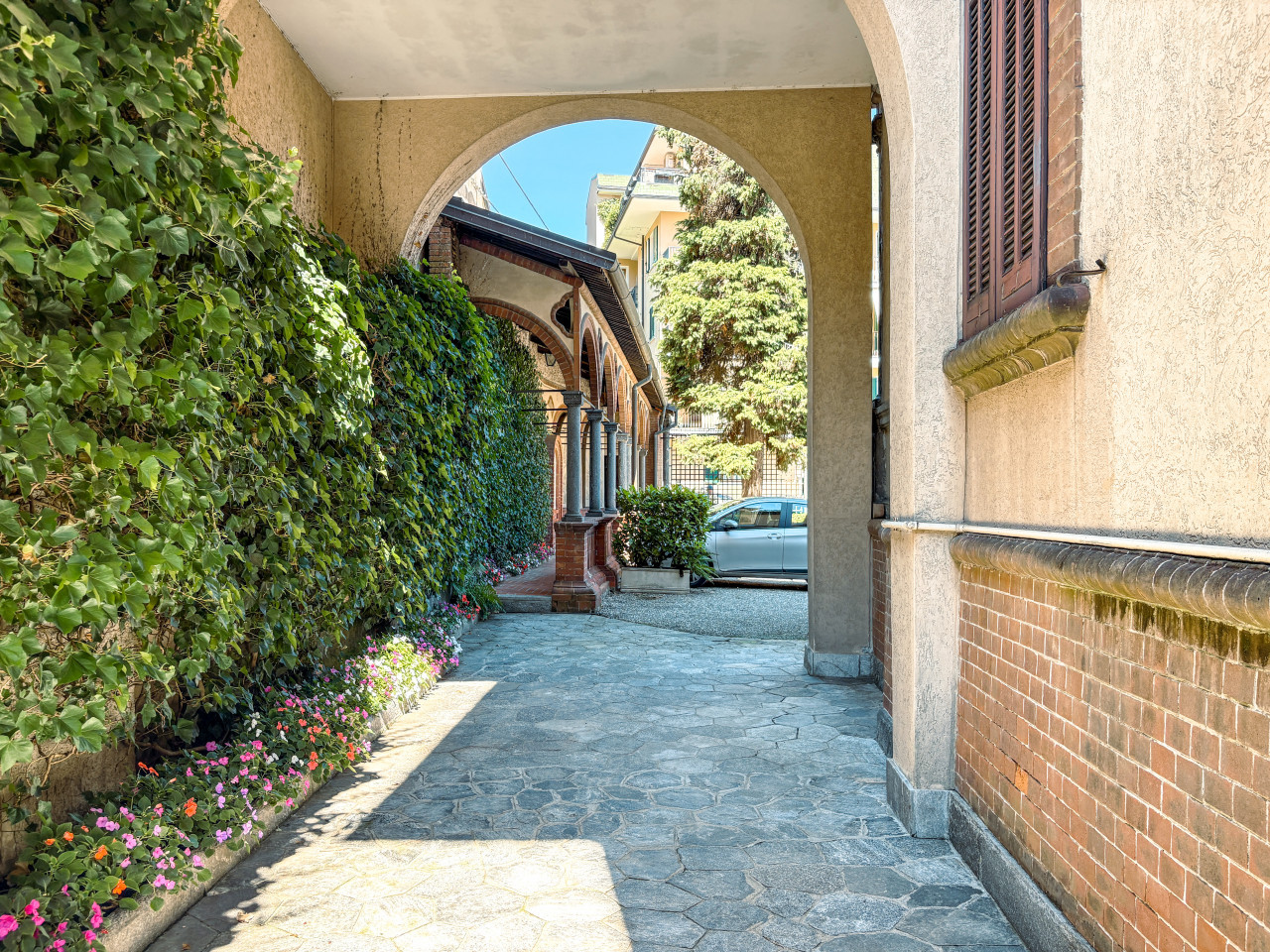 004__villa-vendita-stresa-corridoio_wmk_0
