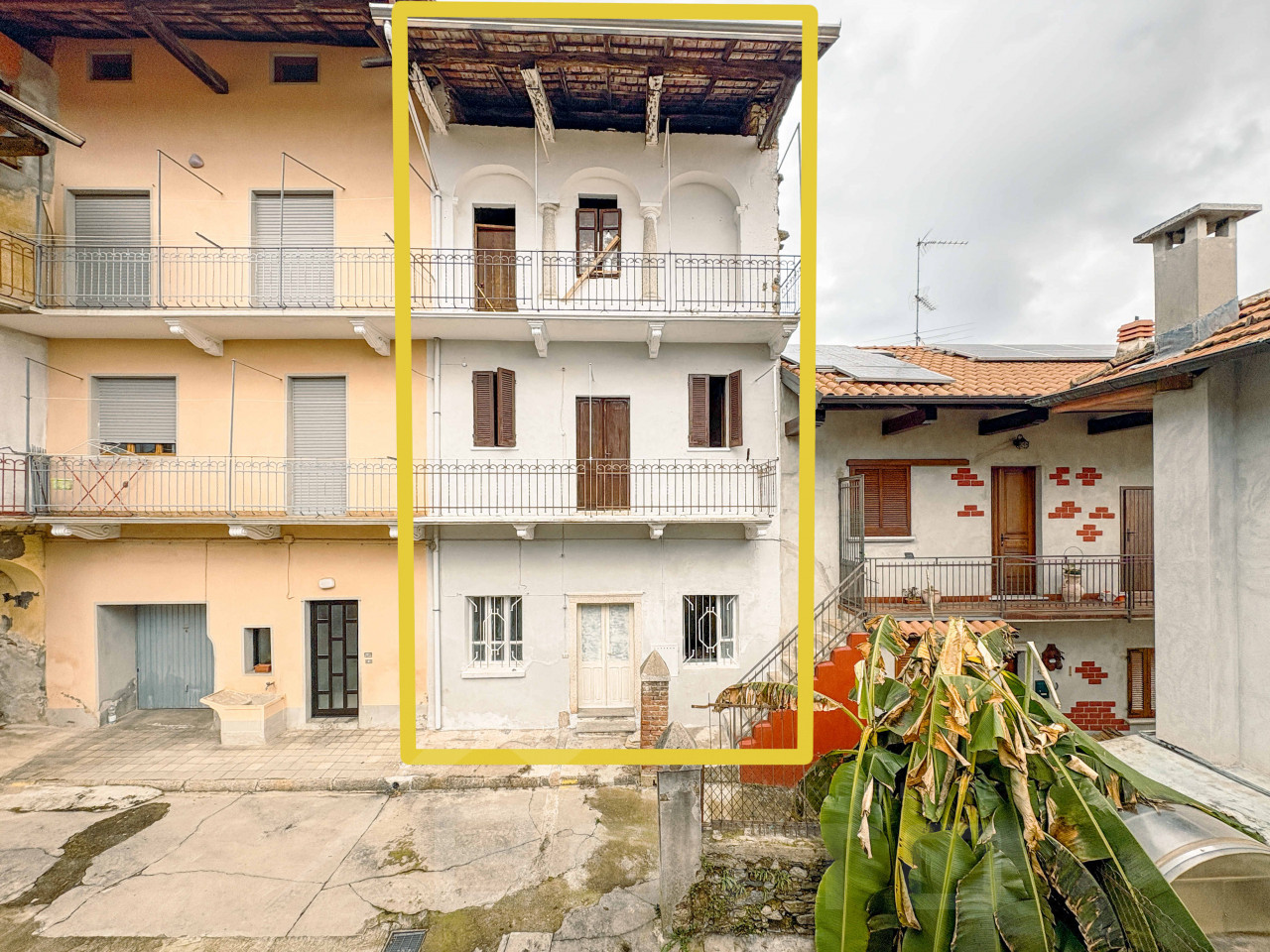 005__casa-vendita-gozzano-esterno5_wmk_0