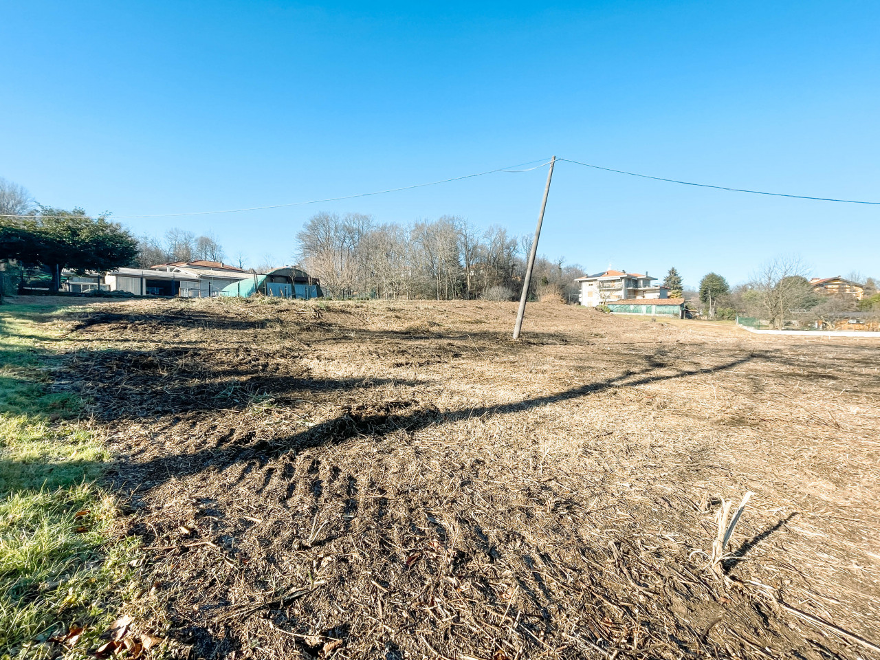 005__terreno-vendita-gattico-esterno3