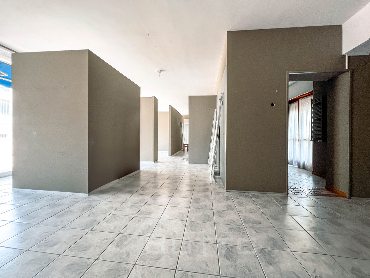 005__villa-vendita-borgosesia-1piano-negozio_wmk_0